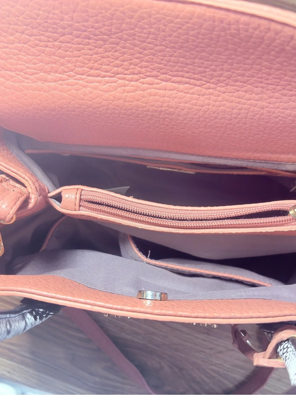 Michael Kors Coral Pink Leather Hand Bag with Snake-Print Handles Knock Off